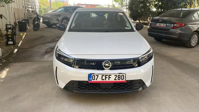 Opel Corsa – аренда авто в Турции