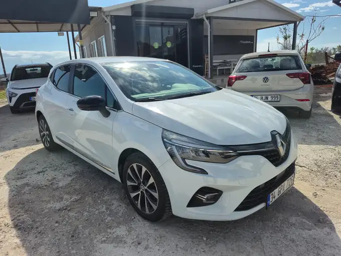 Renault Clio – аренда авто в Турции