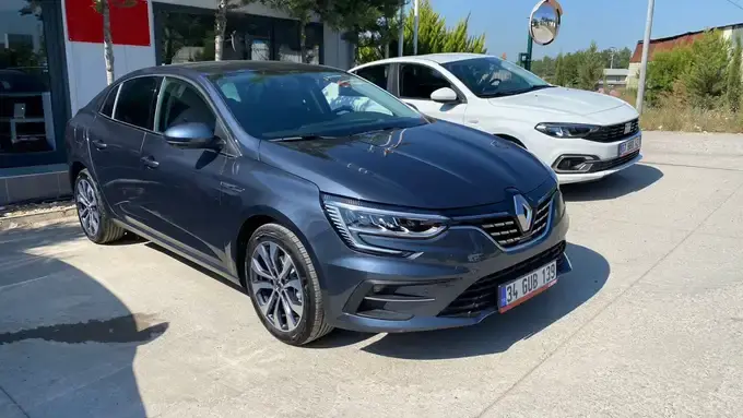 Renault Megane – аренда авто в Турции