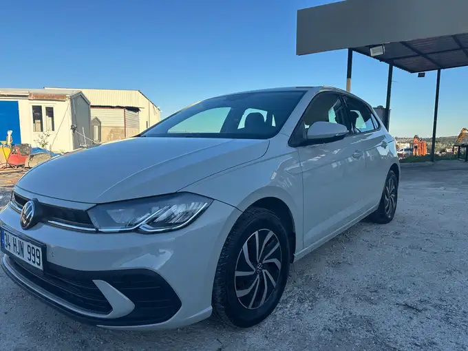 Volkswagen Polo – аренда авто в Турции